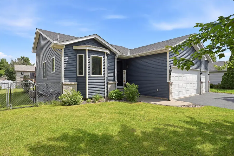 308 Elm Street Sw, Isanti, MN 55040 - #2