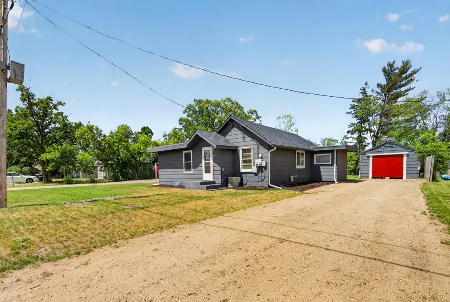 213 Roosevelt Road Sw, Bemidji, MN 56601 - #3