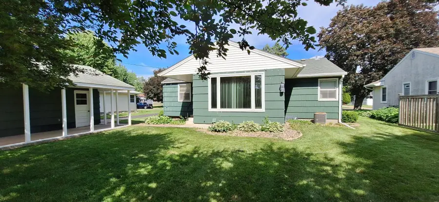 1887 Oxford Street N, Roseville, MN 55113 - #2