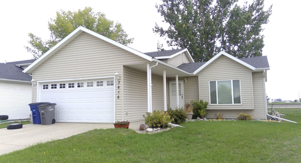 3616 Village Green Lane, Moorhead, MN 56560