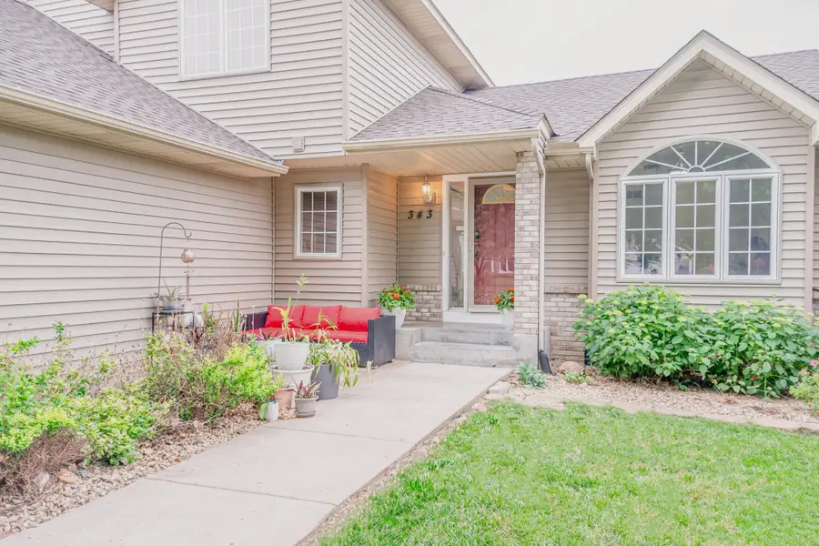 343 Pendryn Hill Curve, Woodbury, MN 55125 - #2