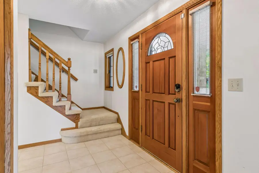 156 Red Oaks Drive, Vadnais Heights, MN 55127 - #3