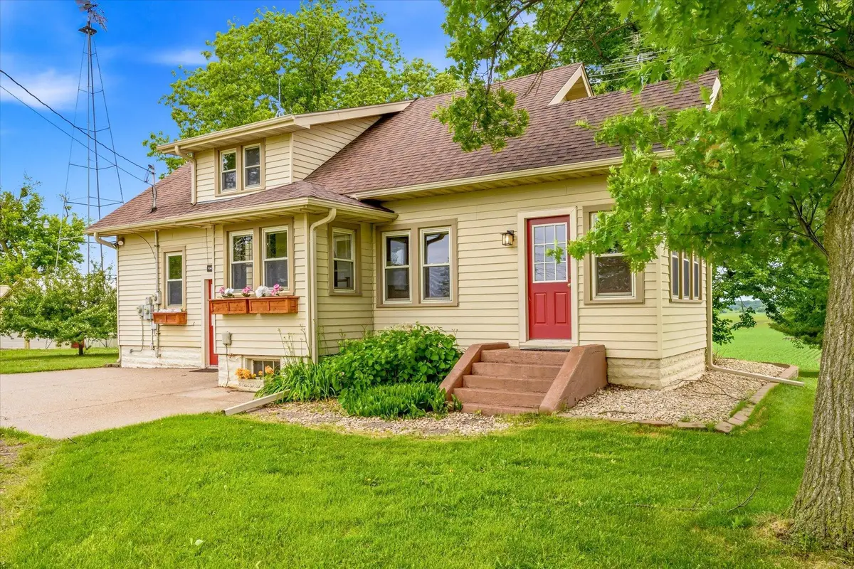 4475 409th Avenue Nw, Braham, MN 55006 - #1