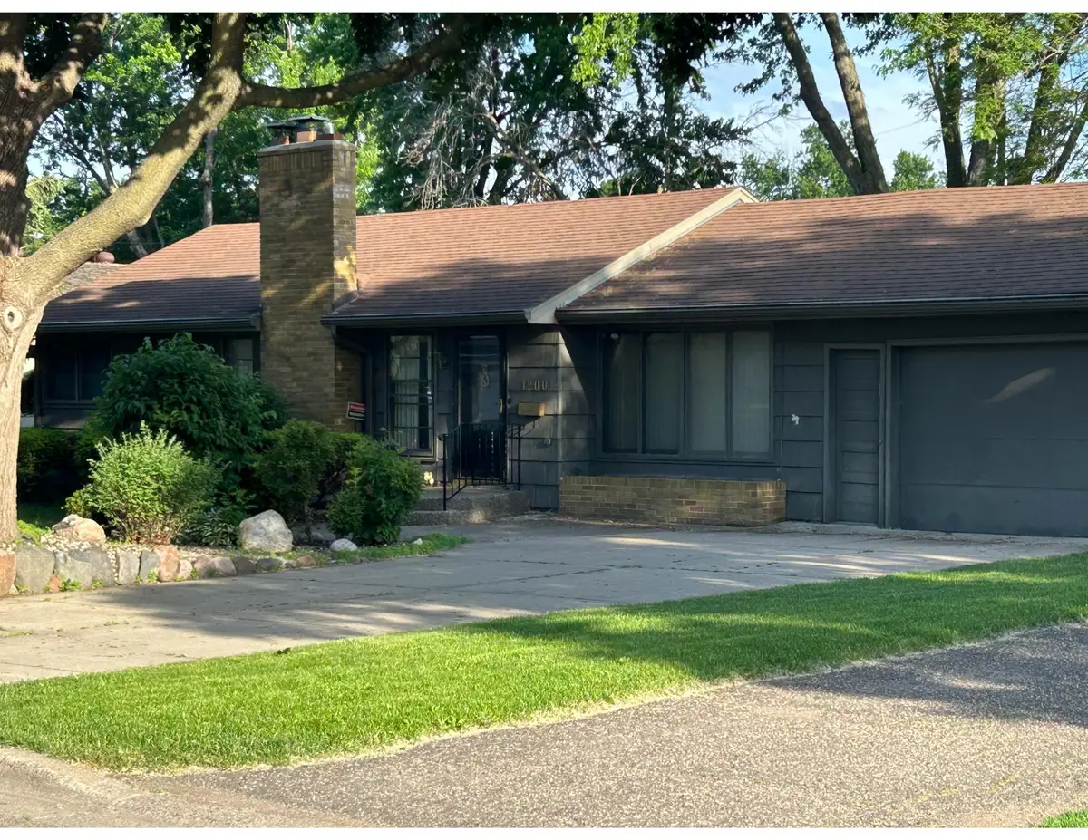 1200 Shryer Avenue W, Saint Paul, MN 55113 - #1