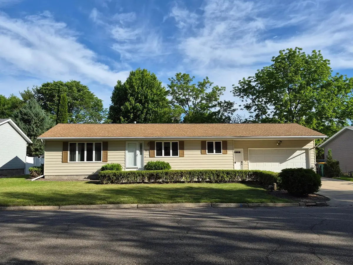 302 Sunrise Lane, Marshall, MN 56258 - #1