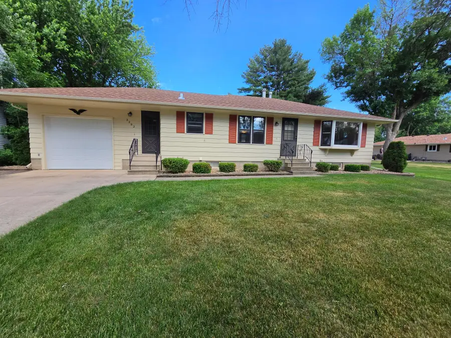 2202 Windsor Road, Albert Lea, MN 56007 - #2