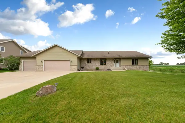 1555 Greenleaf Road, Owatonna, MN 55060