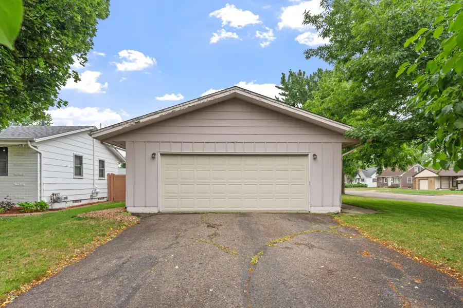 9 6th Avenue Ne, Osseo, MN 55369 - #2