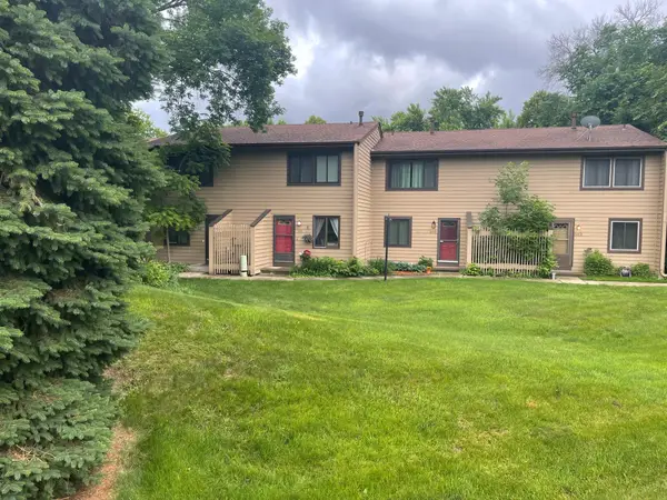 364 W Eagle Lake Drive, Maple Grove, MN 55369