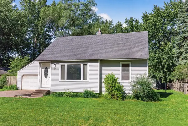 9 Park Drive, Circle Pines, MN 55014