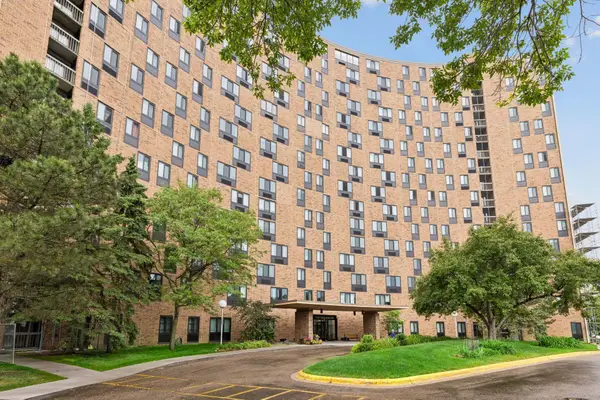 1181 Edgcumbe Road #1515, Saint Paul, MN 55105