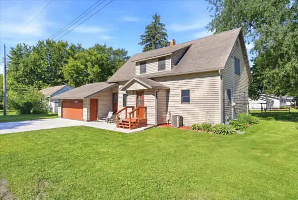 221 Sprague Avenue N, Prairie Farm, WI 54762
