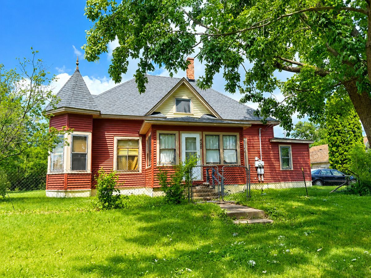 420 W Jackson Street, Parkers Prairie, MN 56361 - #1