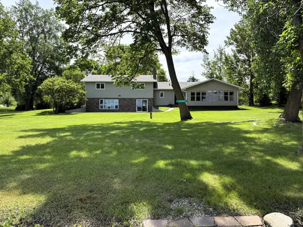 10928 E Lake Ida Lane, Lake Park, MN 56554