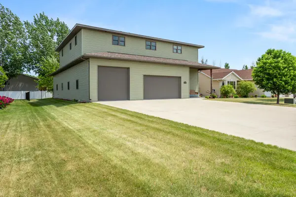 606 3 Street E, Horace, ND 58047
