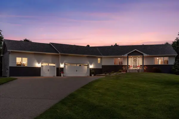 17007 Vickers Street Ne, Ham Lake, MN 55304