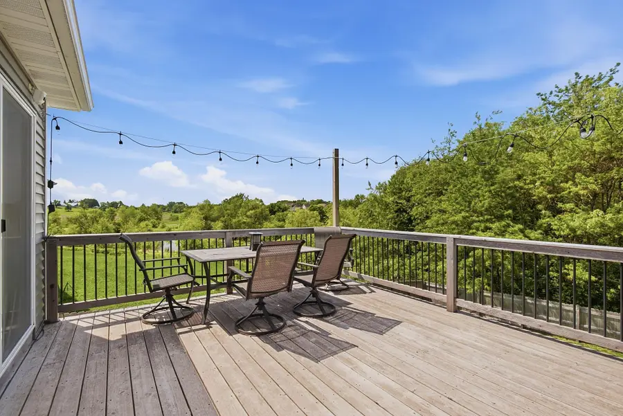 917 Mulberry Avenue Ne, Montgomery, MN 56069 - #3