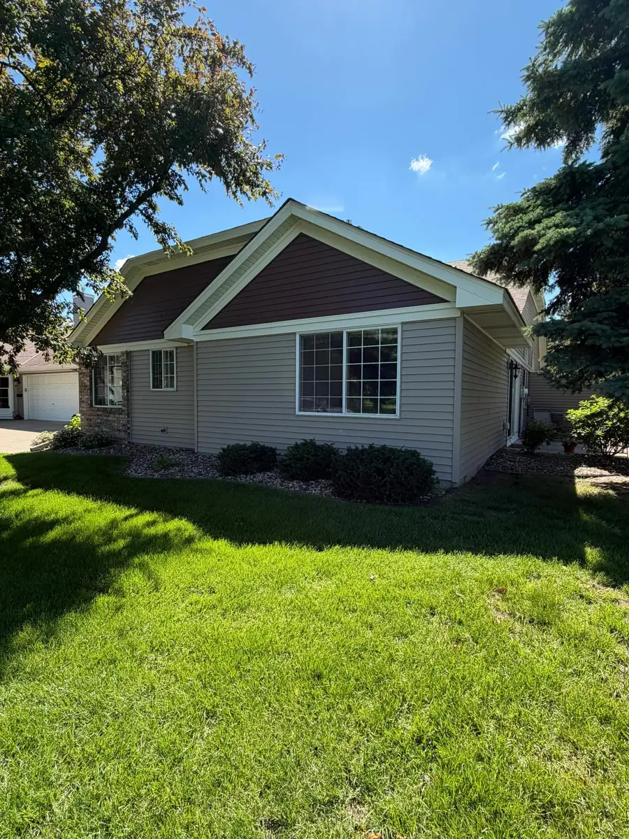 545 Lovell Avenue, Roseville, MN 55113 - #2