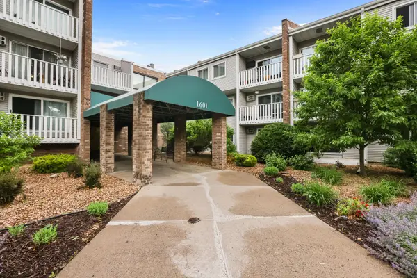 1601 N Innsbruck Drive #155, Fridley, MN 55432