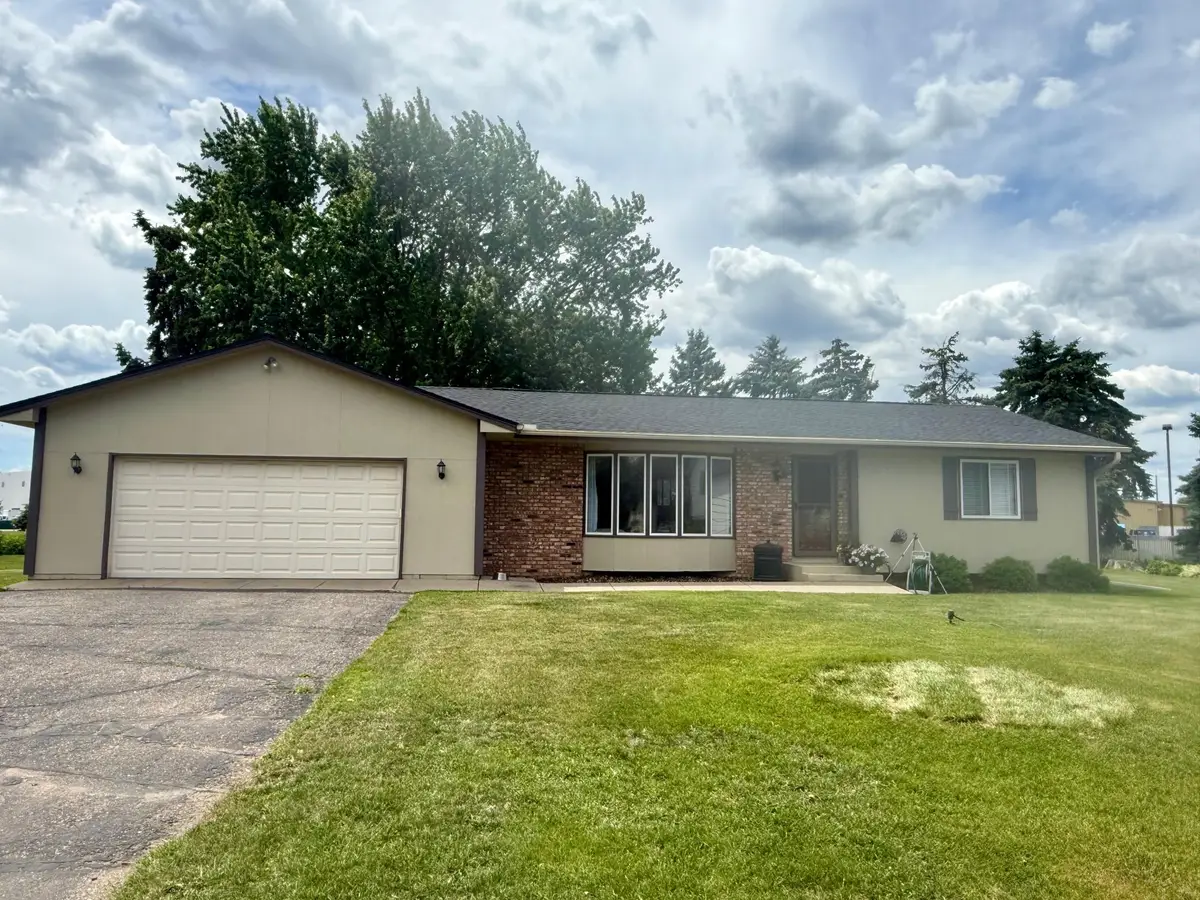 10855 95th Avenue N, Maple Grove, MN 55369 - #1