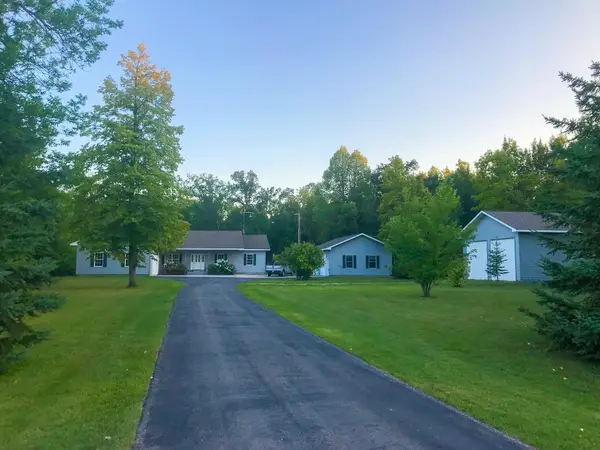 1923 State Highway 11 Se, Baudette, MN 56623