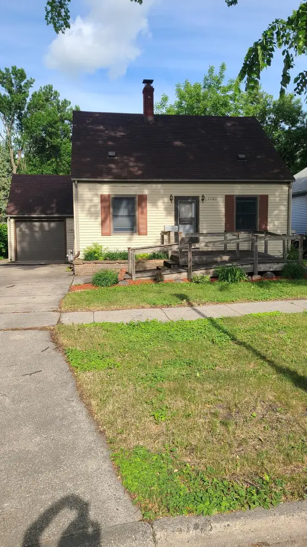1121 1st Street N, Fargo, ND 58102