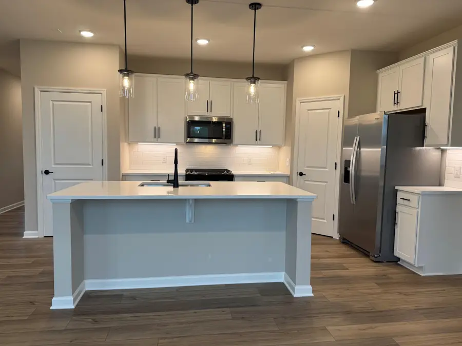 6117 Goodwin Avenue S, Cottage Grove, MN 55016 - #3