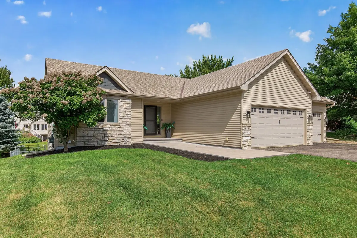 515 10th Avenue Ne, Lonsdale, MN 55046 - #1
