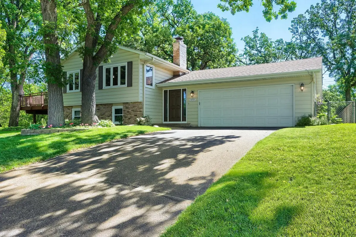 6715 Ashton Avenue Ne, Fridley, MN 55432 - #1