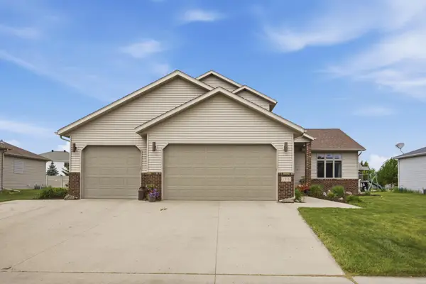 1516 3rd Street E, West Fargo, ND 58078