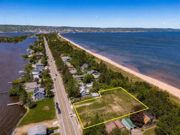 29XX S Lake Avenue, Duluth, MN 55802