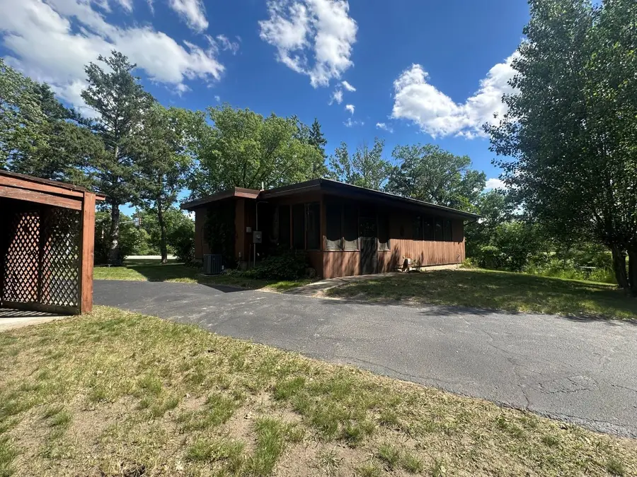 1402 N Mckay Avenue Ne, Alexandria, MN 56308 - #3