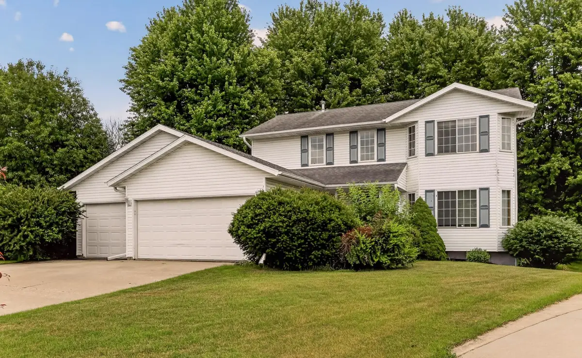 931 Pine Court Ne, Pine Island, MN 55963 - #1