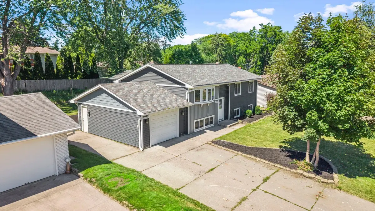 2090 Carnelian Lane, Eagan, MN 55122 - #1