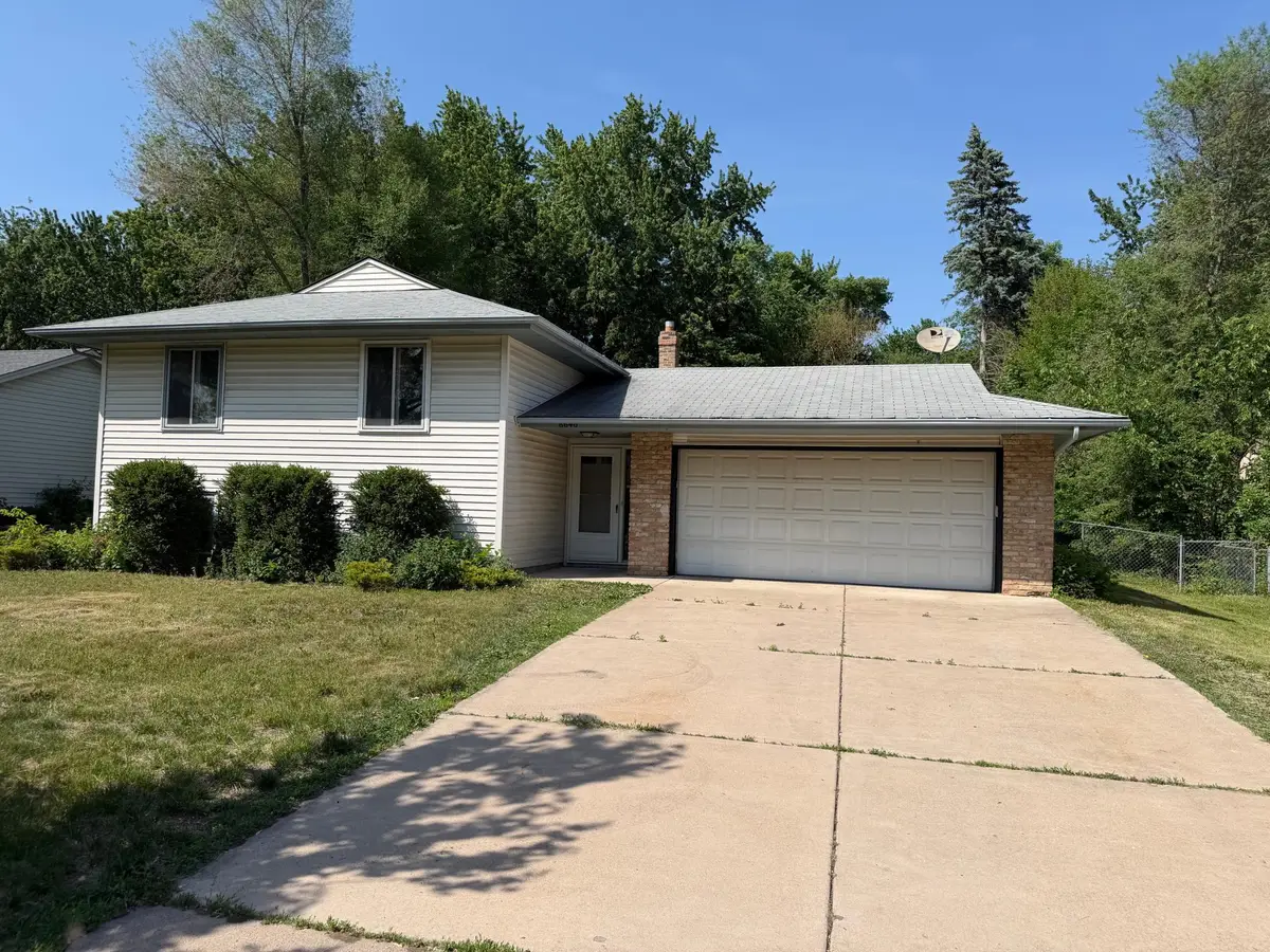8640 Hillside Trail S, Cottage Grove, MN 55016 - #1