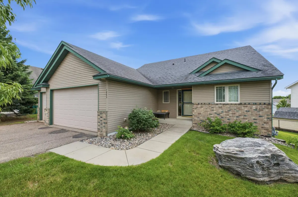 1202 Sunset Boulevard Nw, Montgomery, MN 56069 - #1