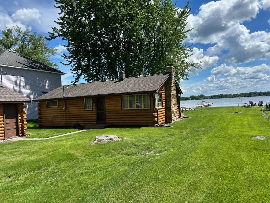 7925 N Shore Trail N, Forest Lake, MN 55025 - #1
