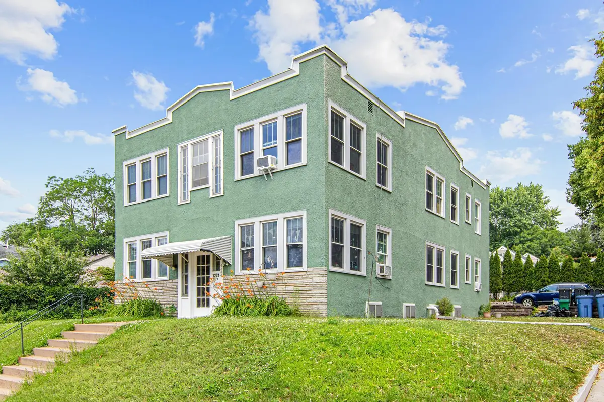 1221 29th Avenue Ne, Minneapolis, MN 55418 - #1