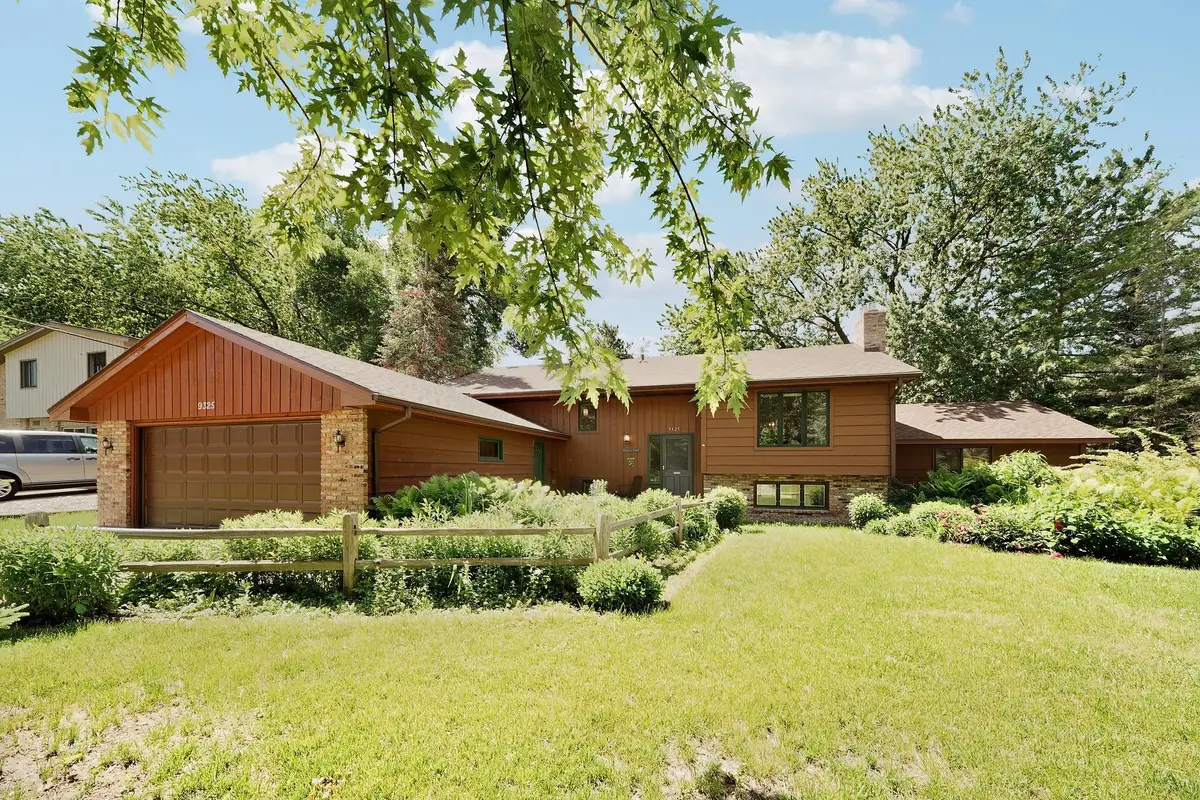 9325 31st Avenue N, New Hope, MN 55427 - #1