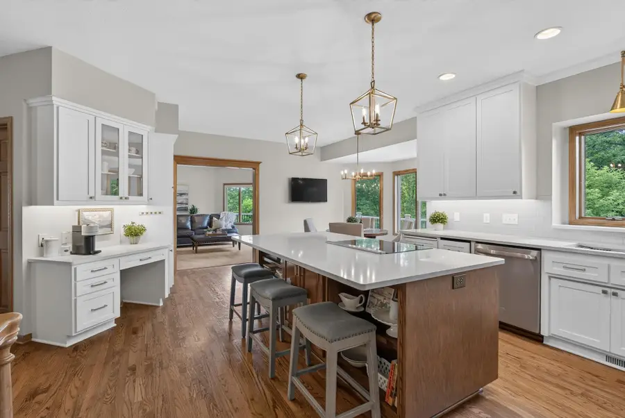 815 Promontory Place, Eagan, MN 55123 - #3