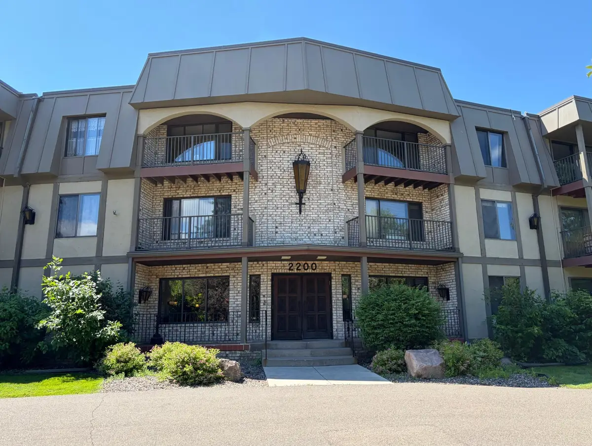 2200 Nevada Avenue S #106, Saint Louis Park, MN 55426 - #1