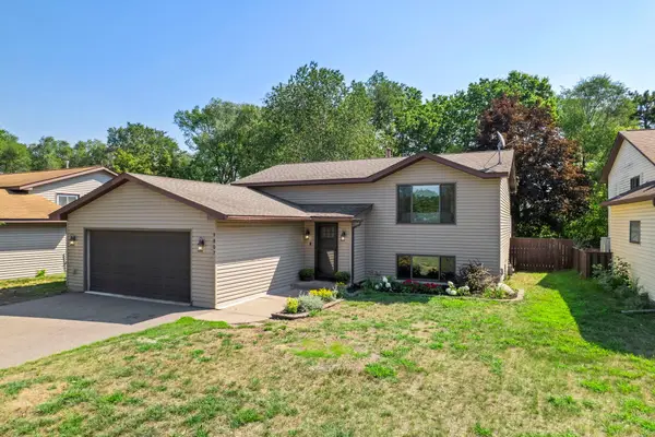 9807 Heath Avenue S, Cottage Grove, MN 55016