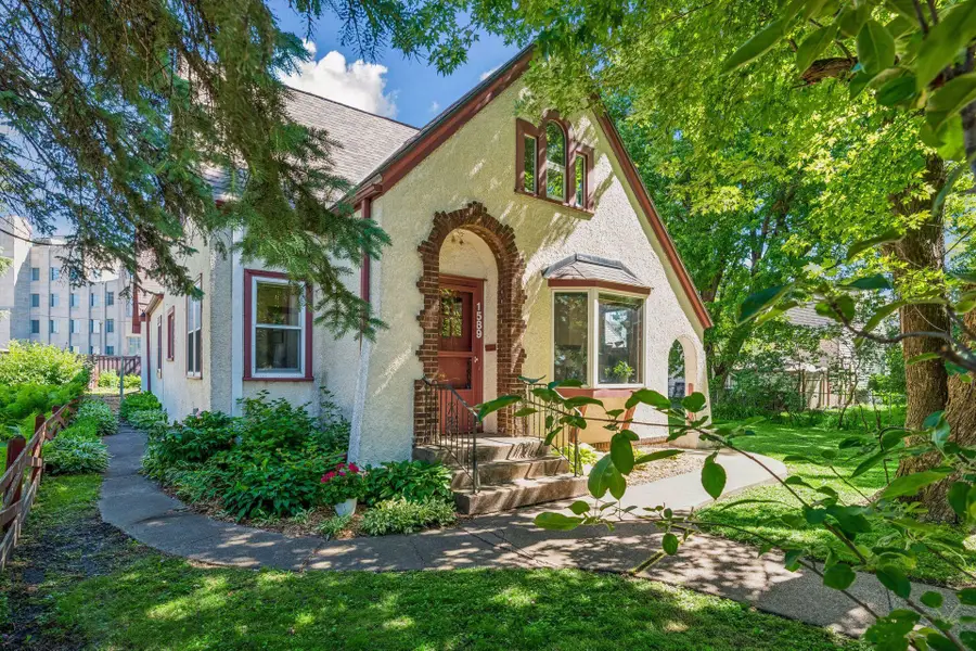 1589 Hollywood Court, Falcon Heights, MN 55108 - #2