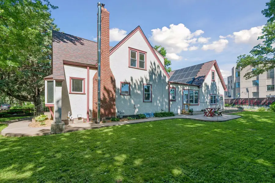 1589 Hollywood Court, Falcon Heights, MN 55108 - #3