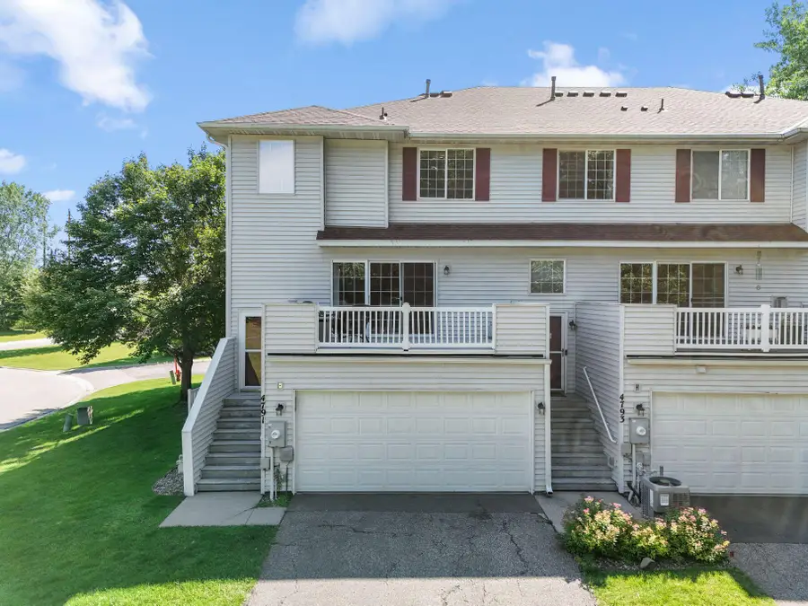 4791 Grenwich Road N, Oakdale, MN 55128 - #2
