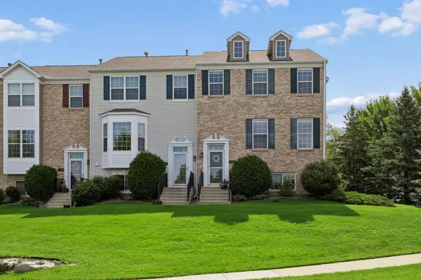 9993 Pincherry Lane, Eden Prairie, MN 55347
