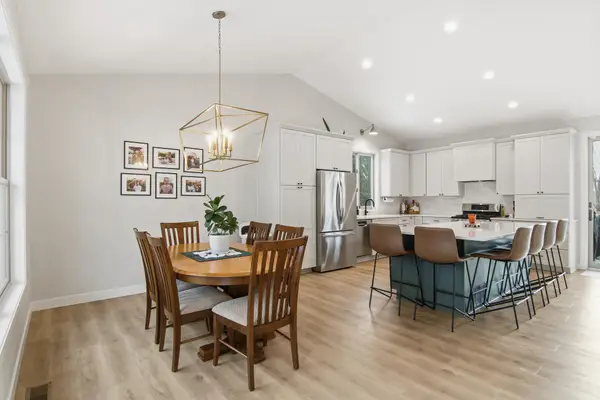 9953 Starlight Drive, Woodbury, MN 55125