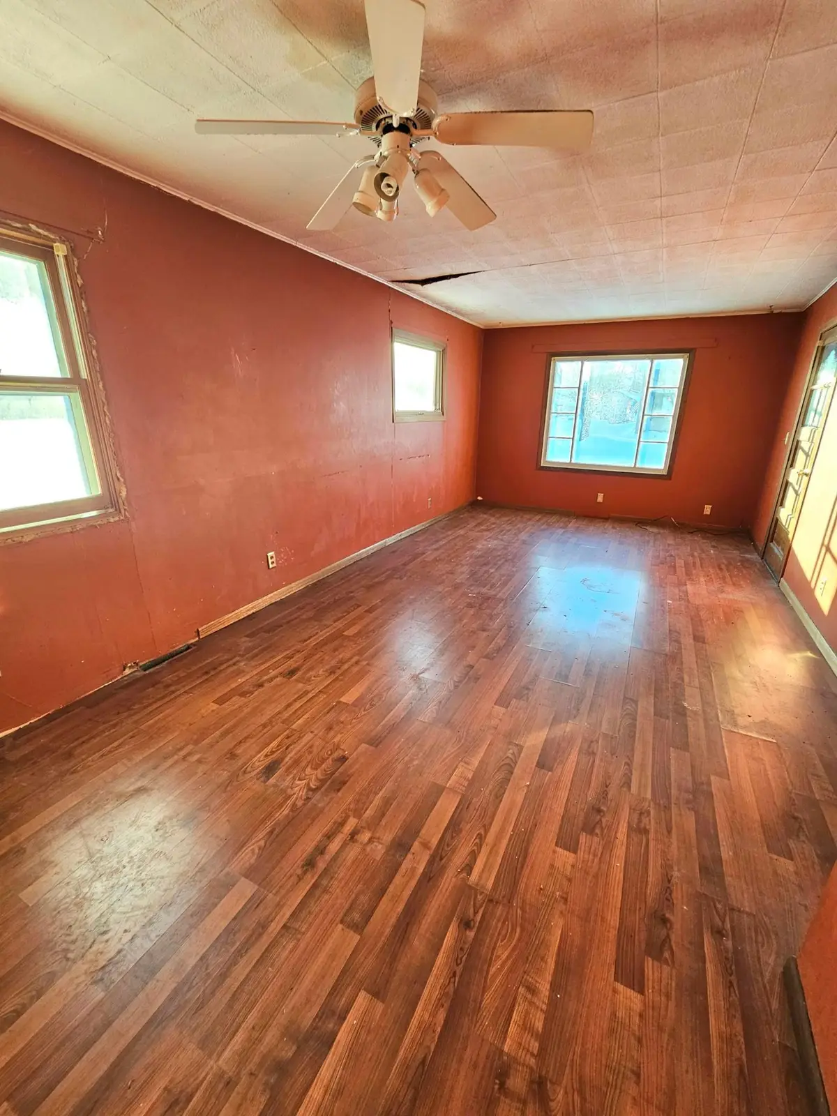 414 Crocker Avenue S, Thief River Falls, MN 56701 - #1