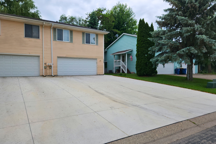 1504 Roundhouse Circle, Shakopee, MN 55379 - #2
