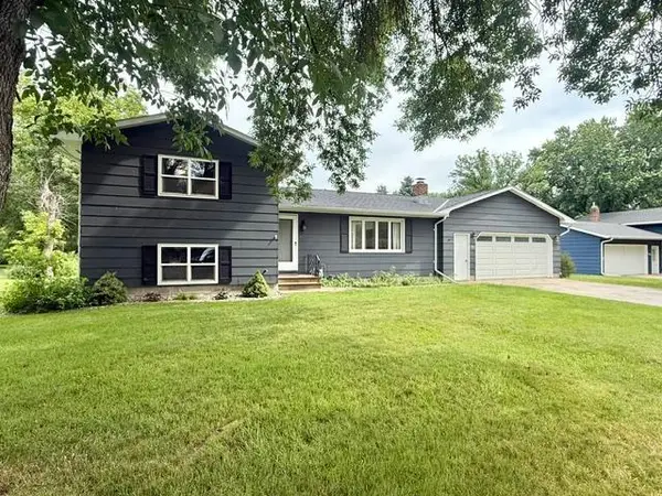 103 Northwood Drive, Redwood Falls, MN 56283